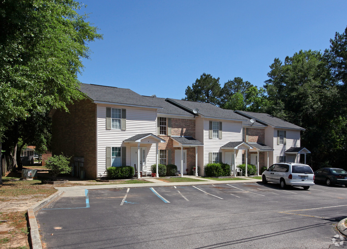 Building Photo - 912-915 Celeste Rd