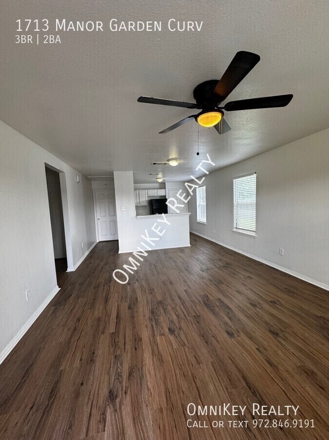 Building Photo - 1713 Manor Garden Curve