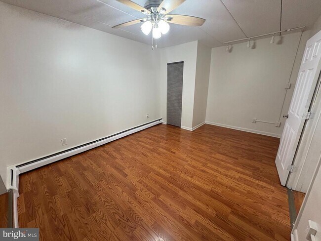 Foto del edificio - 1575 W Street Rd