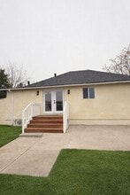 Building Photo - 3106 High St