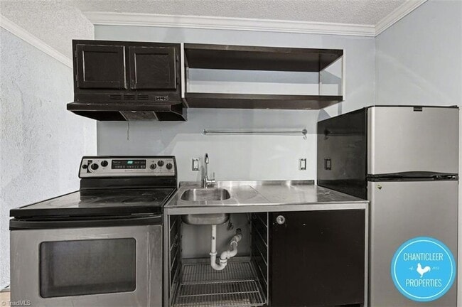 Photo - 1047 W Academy St Apartment