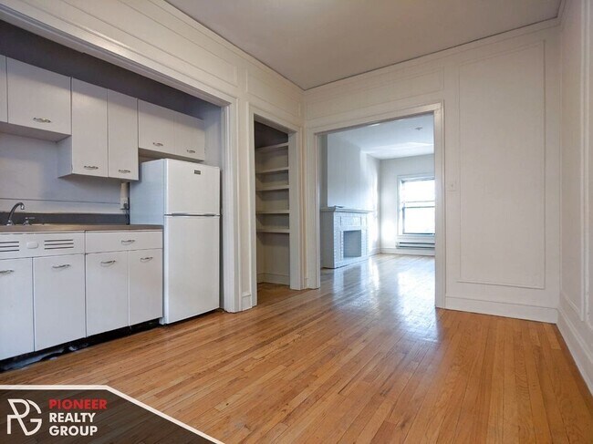 Foto del edificio - 1025 Dempster St