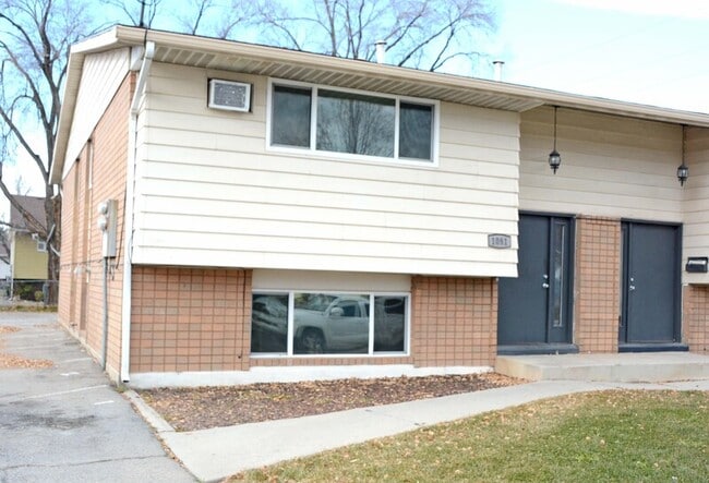 Building Photo - 1087 N 150 W