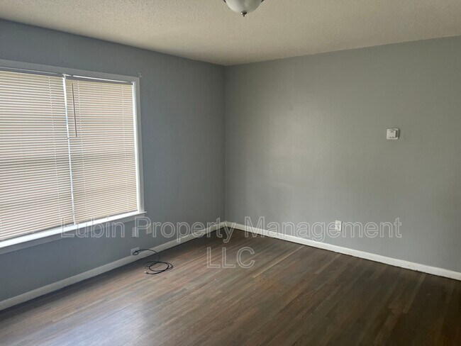 Foto del edificio - 3969 Southlawn Ave