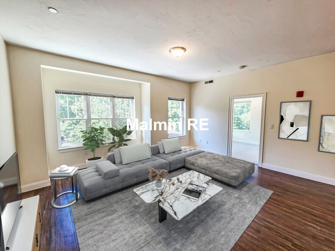 Primary Photo - 76 Amory St