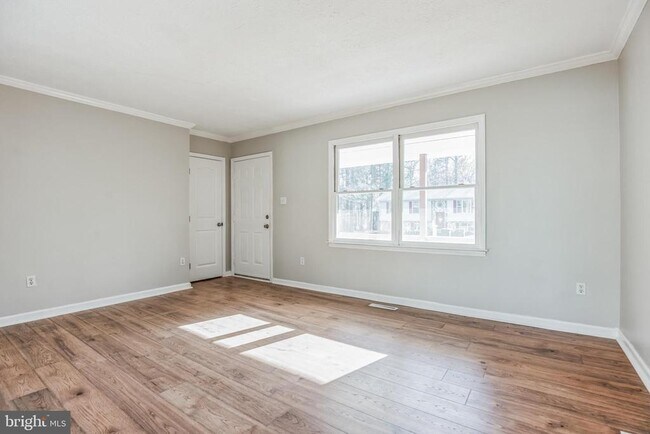 Foto del edificio - 670 White Rock Rd