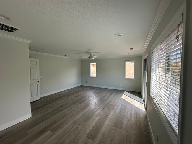 Dormitorio principal - 25201 Lemongrass St