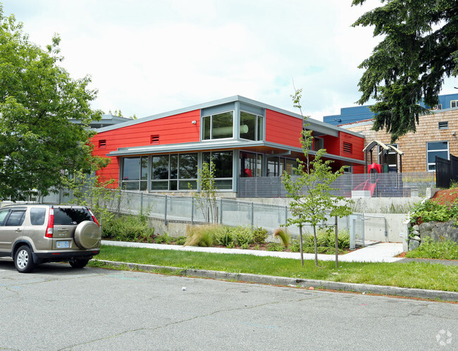 Building Photo - Bay Terrace