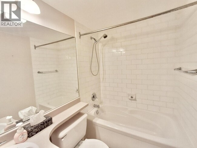 Photo du bâtiment - 18 Smokey Smith Pl