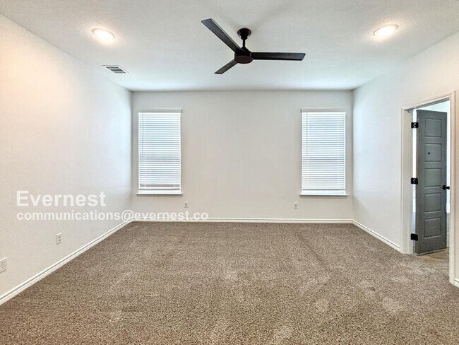 Foto del edificio - 2119 Hornbeam St