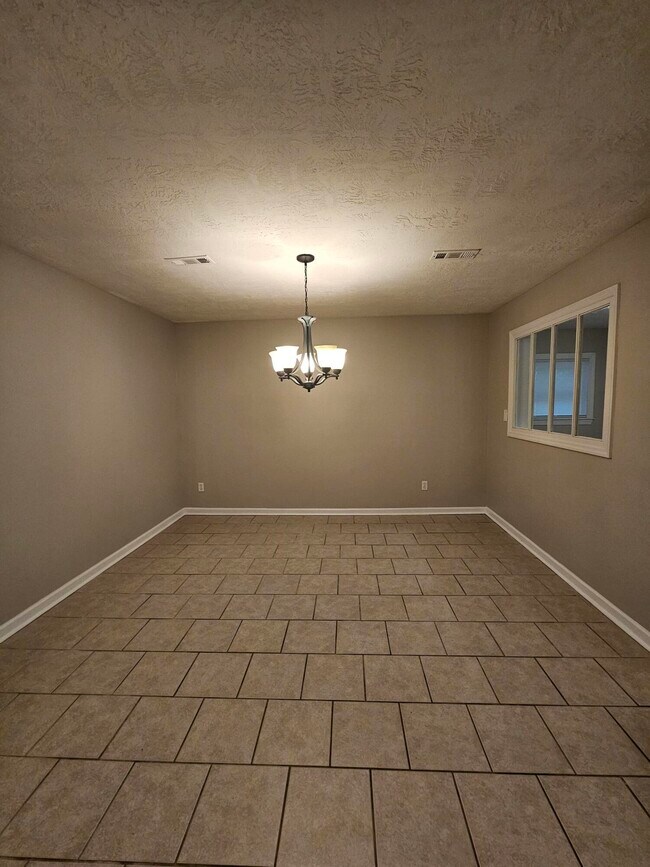 Foto del edificio - 3306 Tanglewood Dr