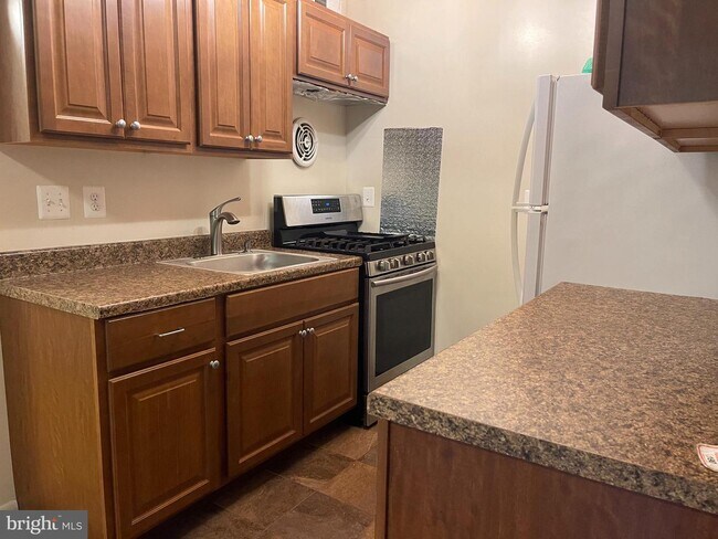 Building Photo - 4309 Americana Dr