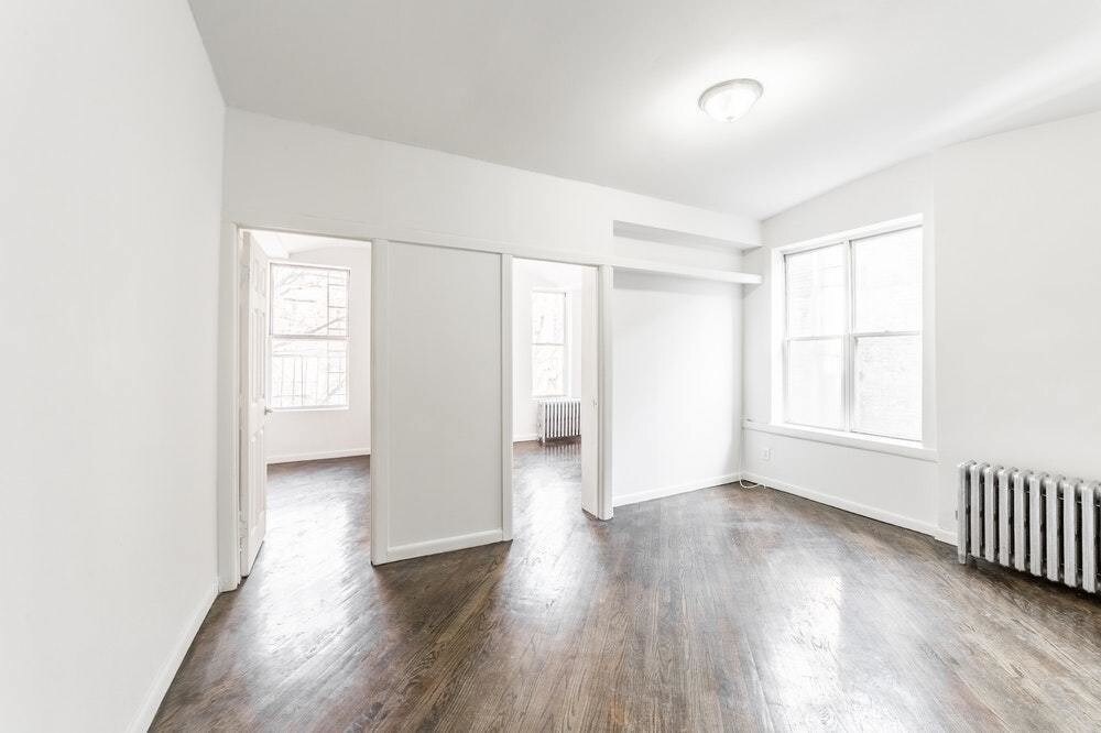 Primary Photo - 155 E 92nd St