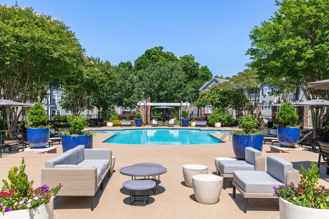 Building Photo - Avana Creekside