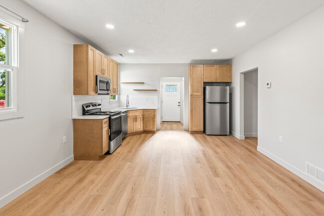 Open Floor Concept - 425 W Lincoln St