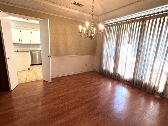 Building Photo - 1501 Willow Crest Dr