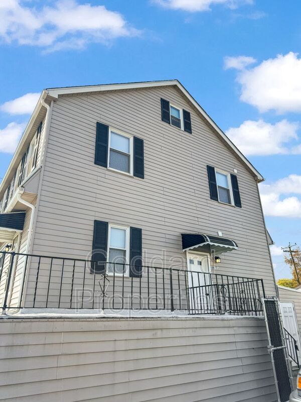 3 Pinewood Rd Unit 1, Dundalk, MD 21222 Condo for Rent in Dundalk