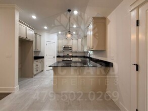 Building Photo - 3 Clackmannan Ln