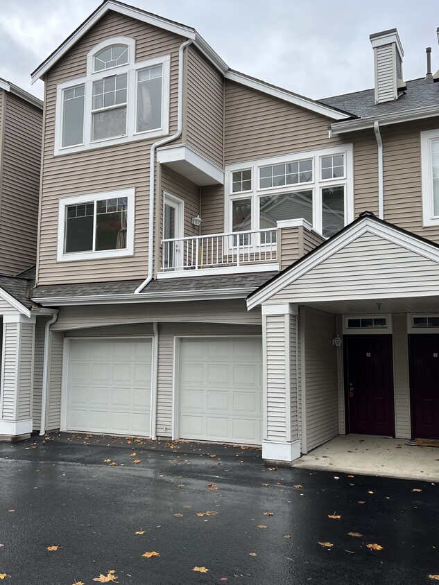 402 S 47th St Unit H, Renton, WA 98055 Condo for Rent in Renton, WA