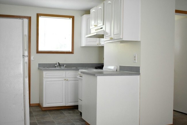 Building Photo - 414 SE 133rd Ave