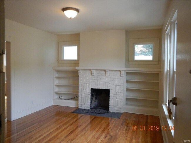 Building Photo - 147-49 Fellows Ave