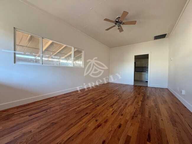 Foto del edificio - 1212 E Taylor St