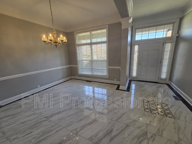 Building Photo - 315 Shadow Creek Dr