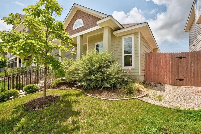 Building Photo - 143 Friendship Oak Dr