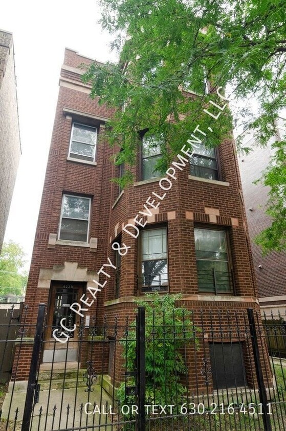 Primary Photo - 4329 N Ashland Ave