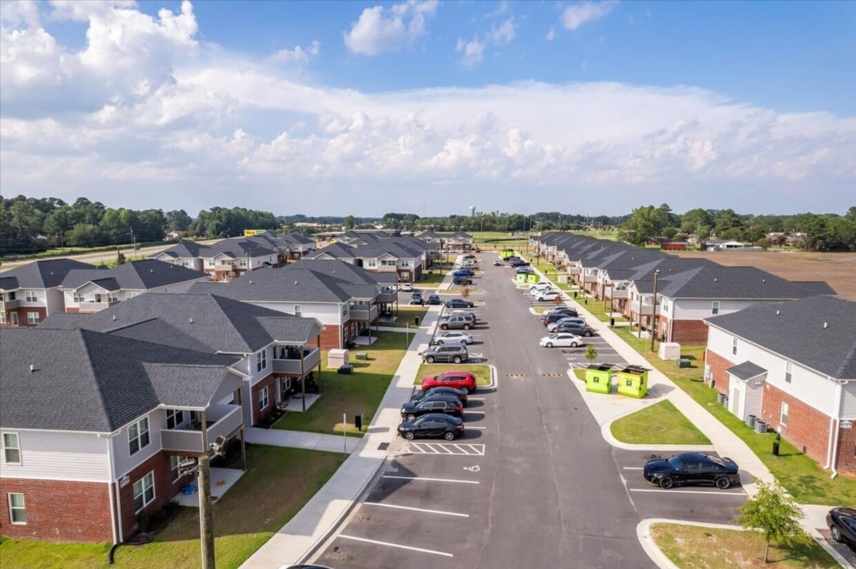 Primary Photo - Legacy Park Apartments
