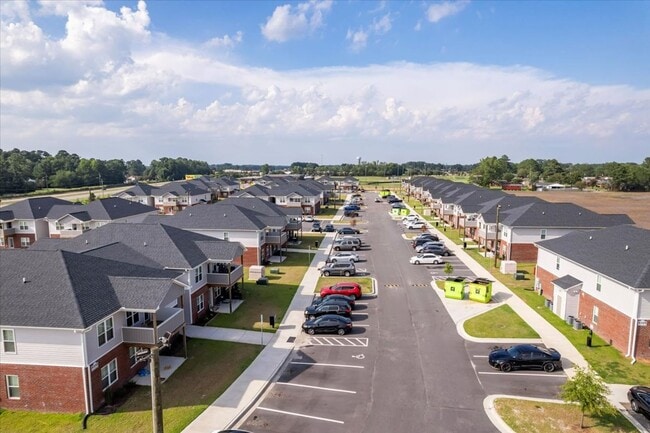 Building Photo - Legacy Park Apartments