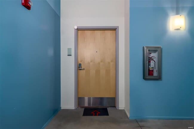 Building Photo - 1136 Washington Ave