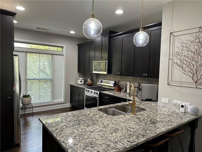 Building Photo - 4253 Tacoma Trce