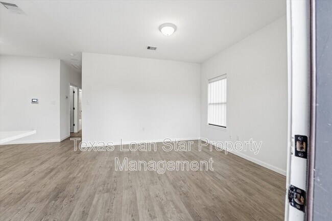 Building Photo - 319 N Carolina St
