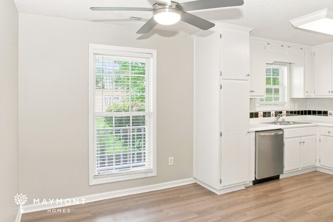 Foto del edificio - 112 Hayloft Ct