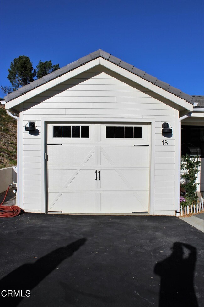 Building Photo - 20 Vientos Rd