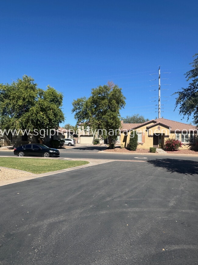 Foto del edificio - 3841 E Minton St