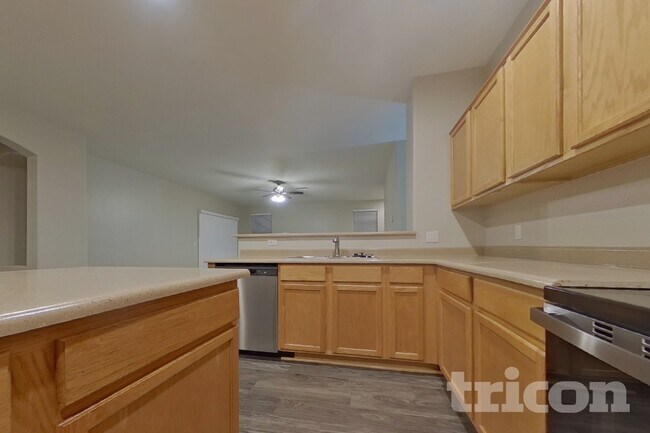 Foto del edificio - 12519 W Estero Ln