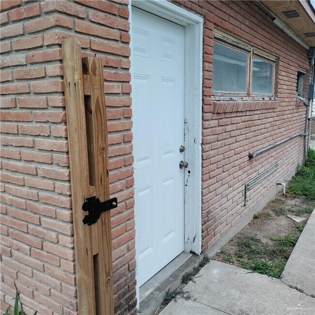 Foto del edificio - 1012 N Glasscock Rd