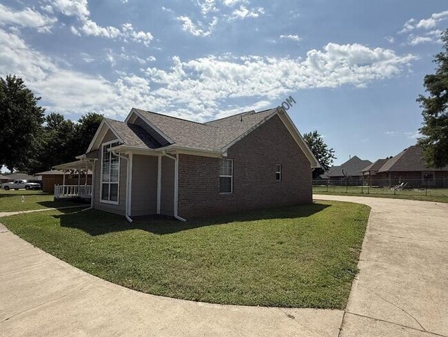 Photo - 5212 SE 47th St House