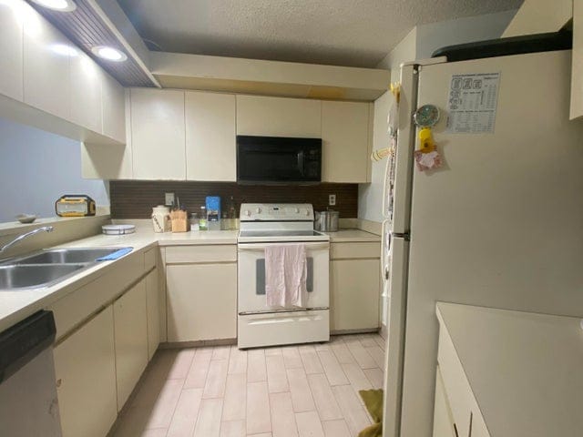 Photo - 3652 Victoria Dr (West Palm Beach, FL)