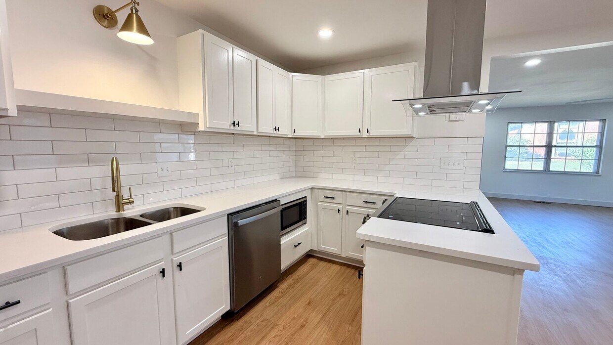 Fully Remodeled Home Near Penn and NW Expr... - Fully Remodeled Home Near Penn and NW Expr...