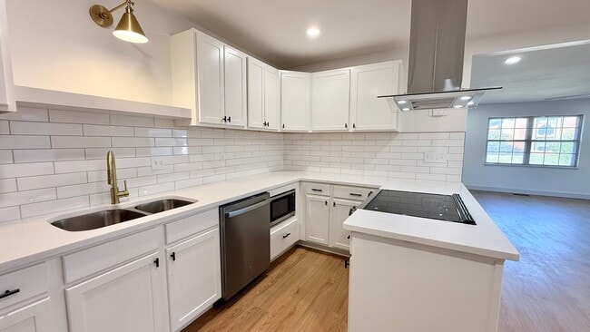 Fully Remodeled Home Near Penn and NW Expr... - Fully Remodeled Home Near Penn and NW Expr...