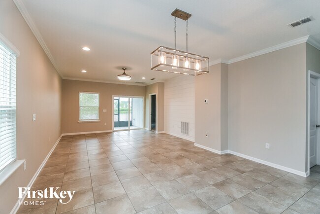 Foto del edificio - 3911 Heatherbrook Pl