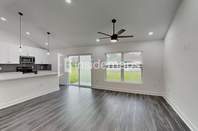 Building Photo - 5071 Rosette Rd