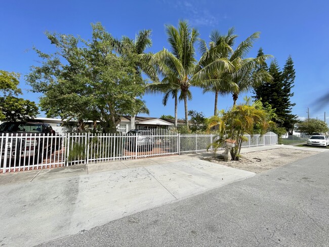 Foto del edificio - 22430 SW 113th Ct
