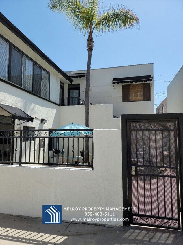 Primary Photo - STEPS TO THE BEACH!!!! 2bd/1 bath condo Av...