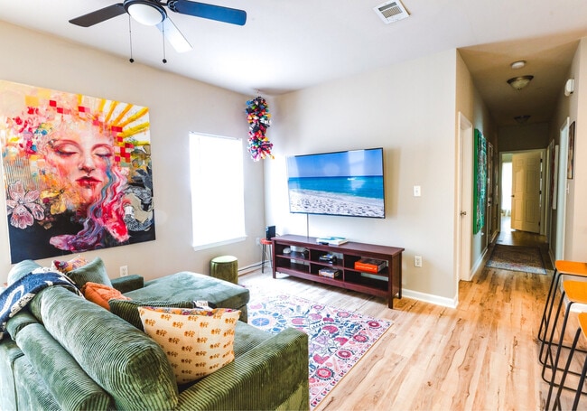 Building Photo - 1657 Indian Woman Rd