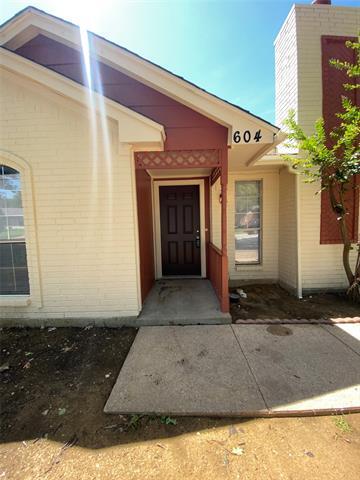 Foto del edificio - 604 Dayton Rd