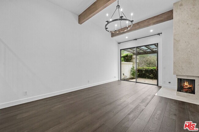 Foto del edificio - 1486 Palisades Dr